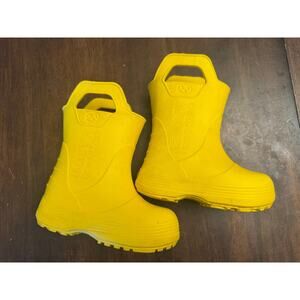 Outdoor Masters kid yellow rain boots size 6